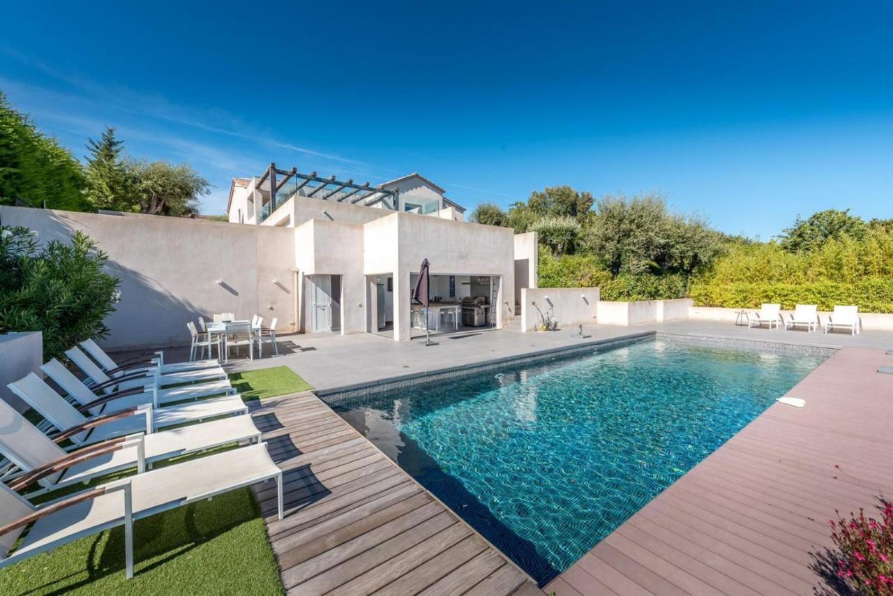 Vue Panoramique Sur La Baie De St Tropez Villa เลอิสซ็องเบรอ ภายนอก รูปภาพ
