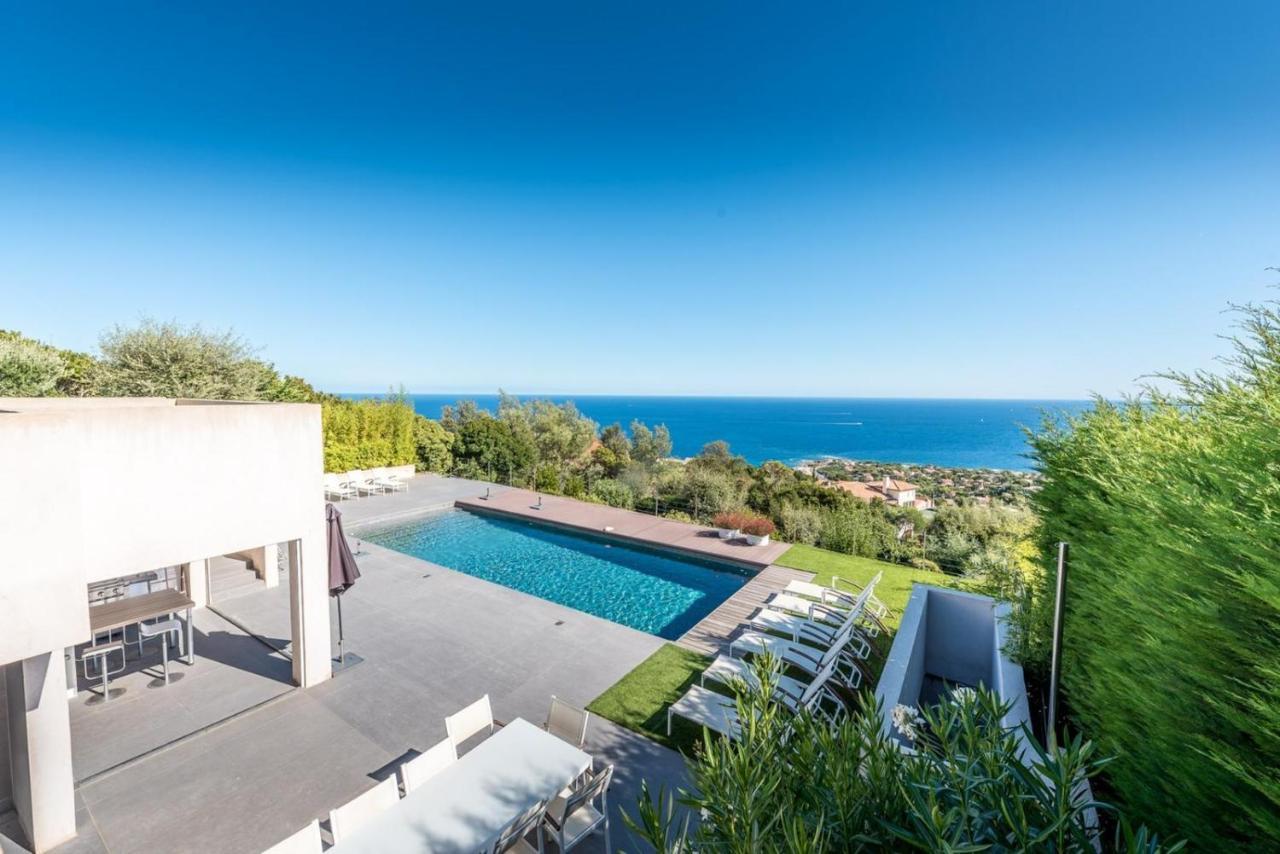 Vue Panoramique Sur La Baie De St Tropez Villa เลอิสซ็องเบรอ ภายนอก รูปภาพ